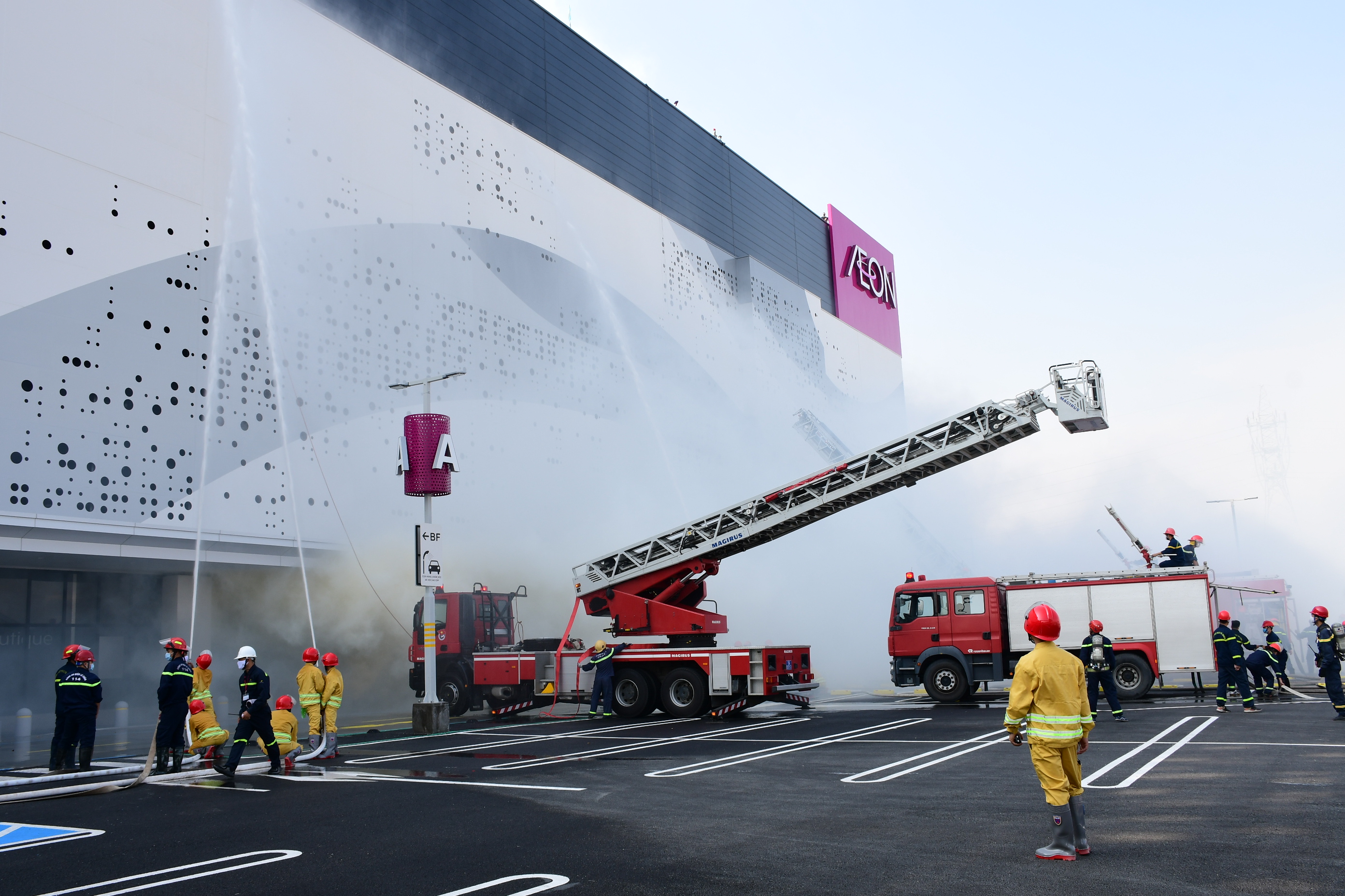 Khuyến cáo về các biện pháp PCCC và thoát nạn đối với Chợ và Trung tâm thương mại